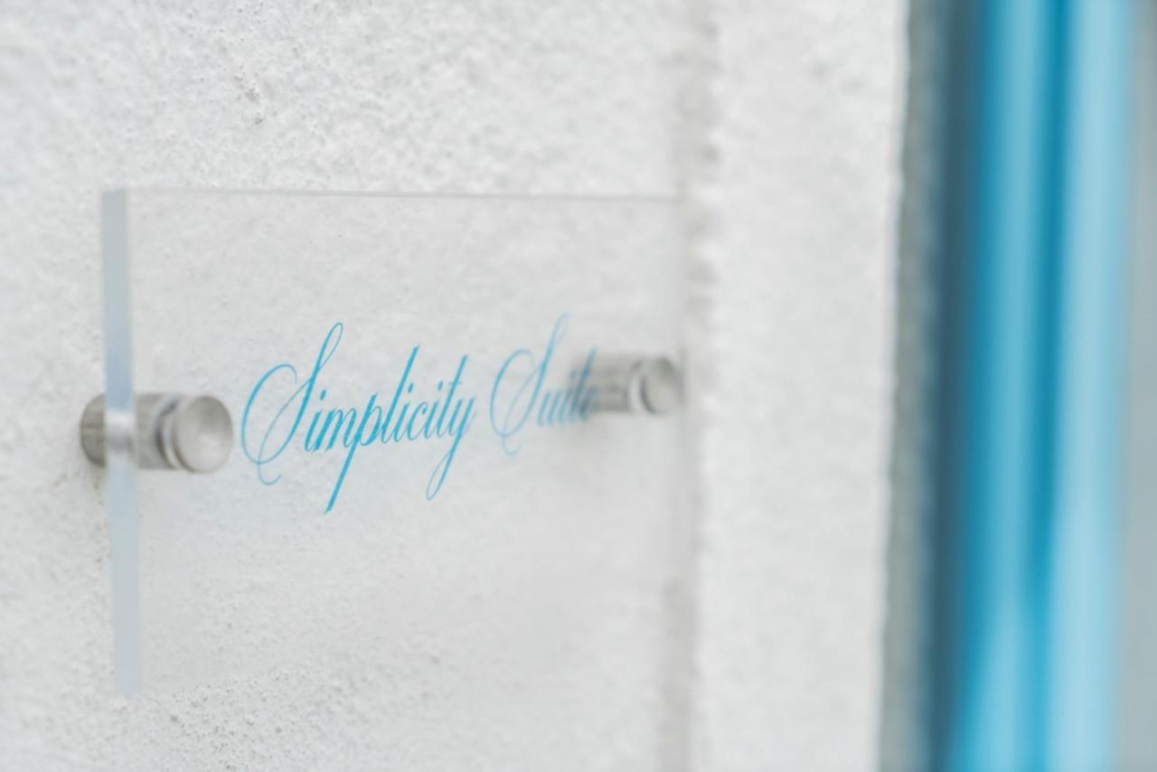 Euphoria Suites & Deluxe Studios Fira  Exterior foto