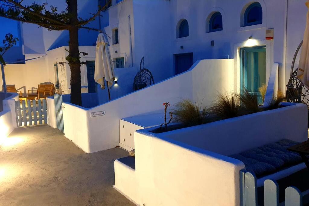 Euphoria Suites & Deluxe Studios Fira  Exterior foto