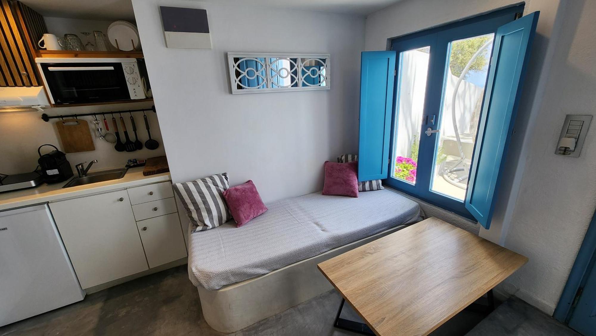 Euphoria Suites & Deluxe Studios Fira  Exterior foto