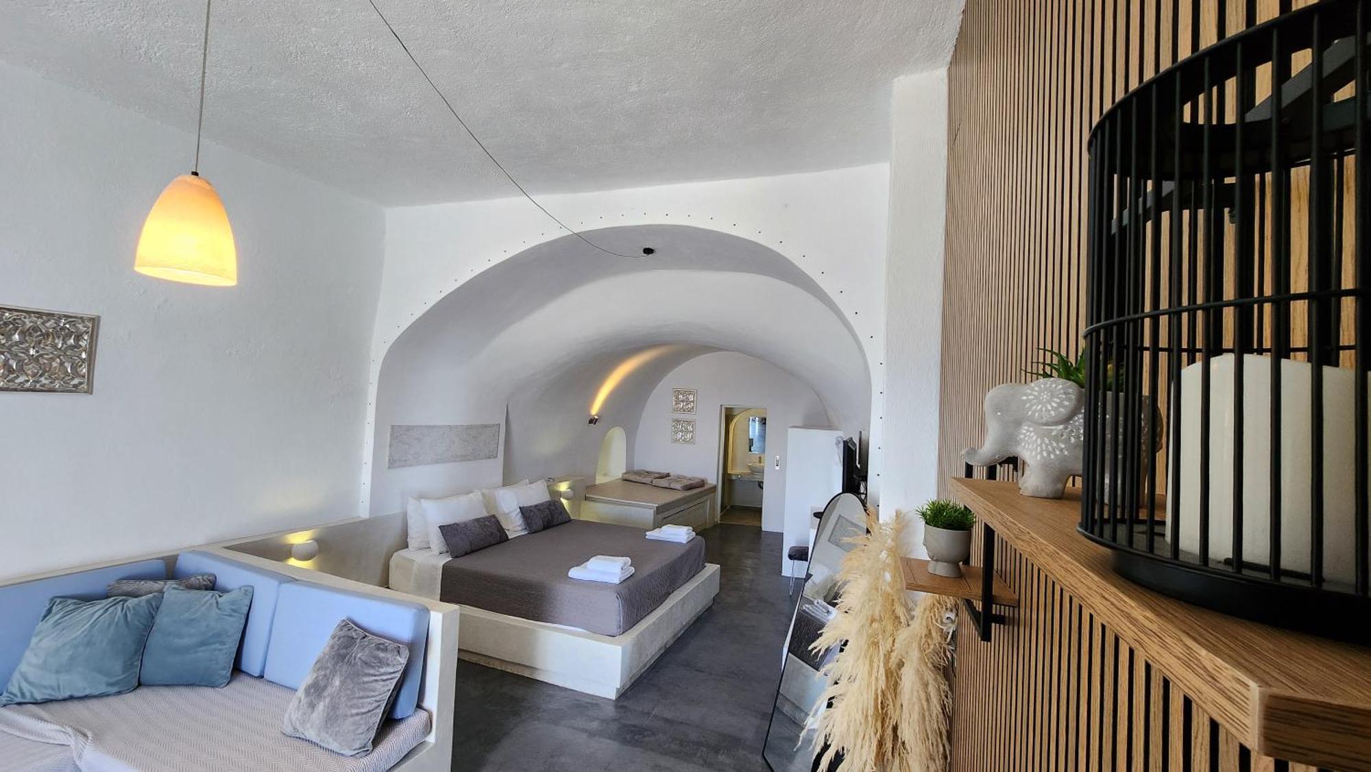 Euphoria Suites & Deluxe Studios Fira  Exterior foto