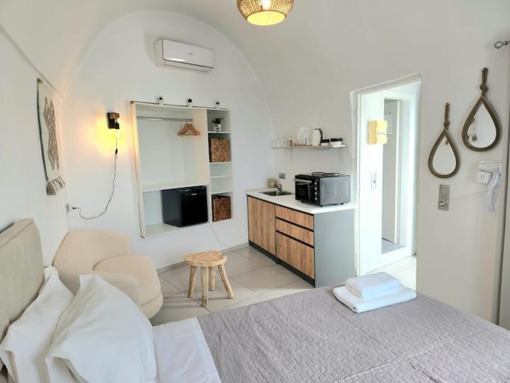 Euphoria Suites & Deluxe Studios Fira  Exterior foto