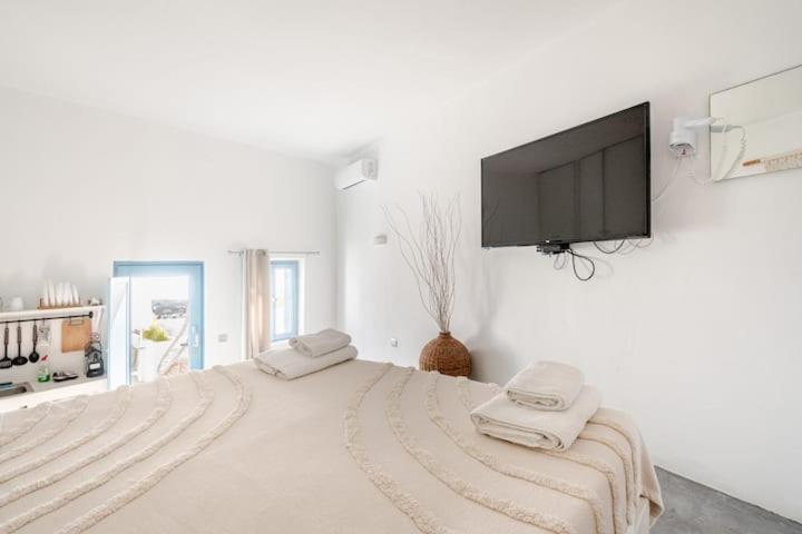 Euphoria Suites & Deluxe Studios Fira  Exterior foto